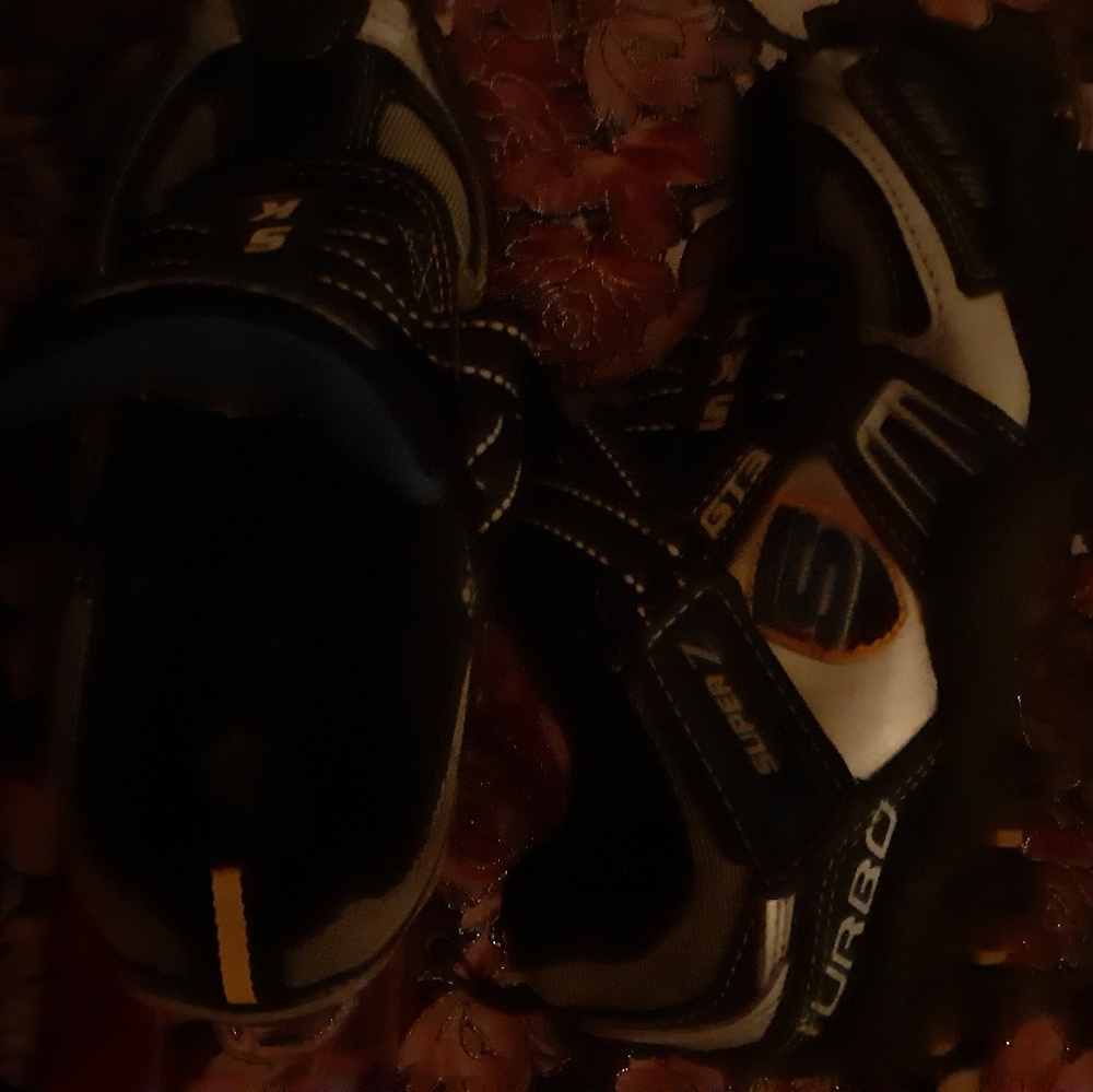 Shoes - Picture 3 of 5